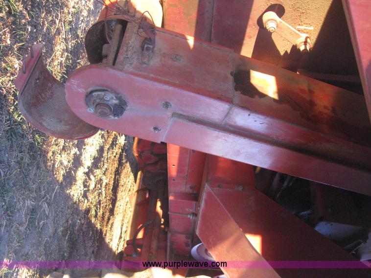 image for item B8488 International 915 Turbo combine