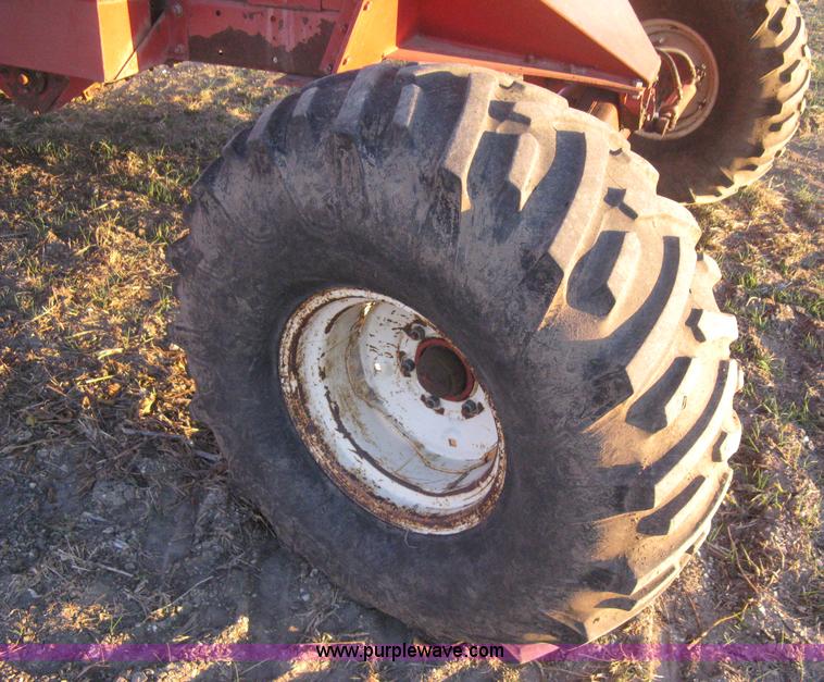 image for item B8488 International 915 Turbo combine
