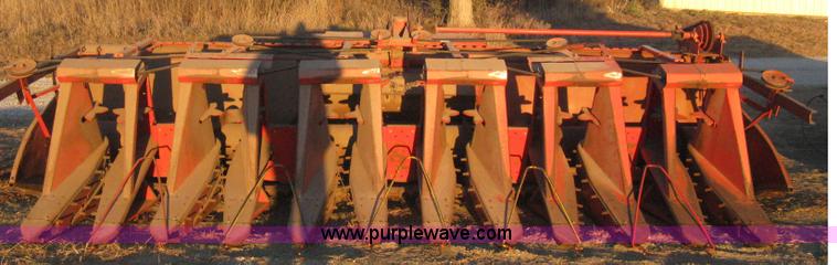 image for item B8488 International 915 Turbo combine