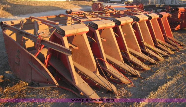 image for item B8488 International 915 Turbo combine