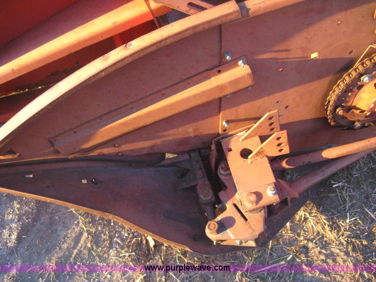 image for item B8488 International 915 Turbo combine