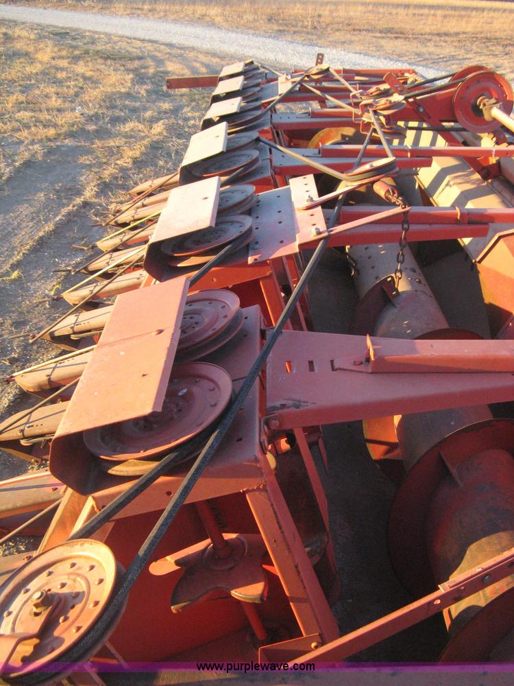 image for item B8488 International 915 Turbo combine