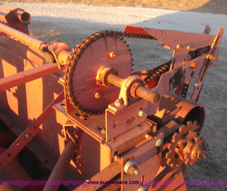 image for item B8488 International 915 Turbo combine