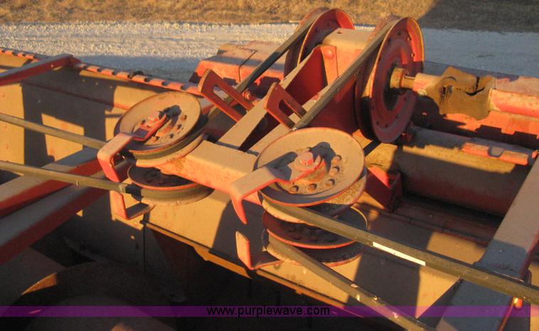 image for item B8488 International 915 Turbo combine