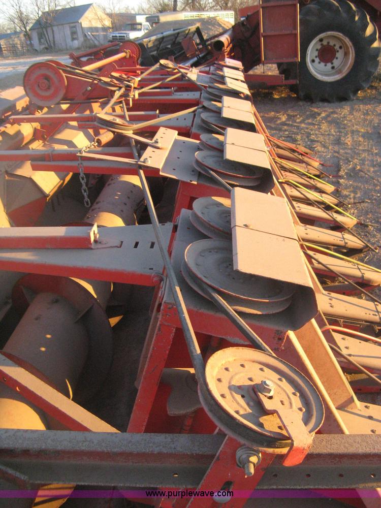 image for item B8488 International 915 Turbo combine