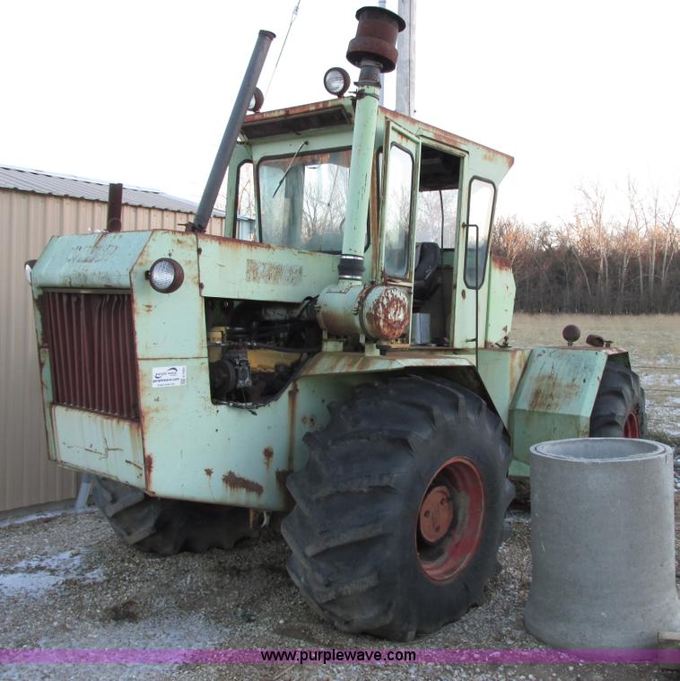 image for item E7005 Steiger 4WD tractor