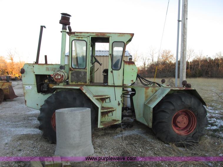 image for item E7005 Steiger 4WD tractor