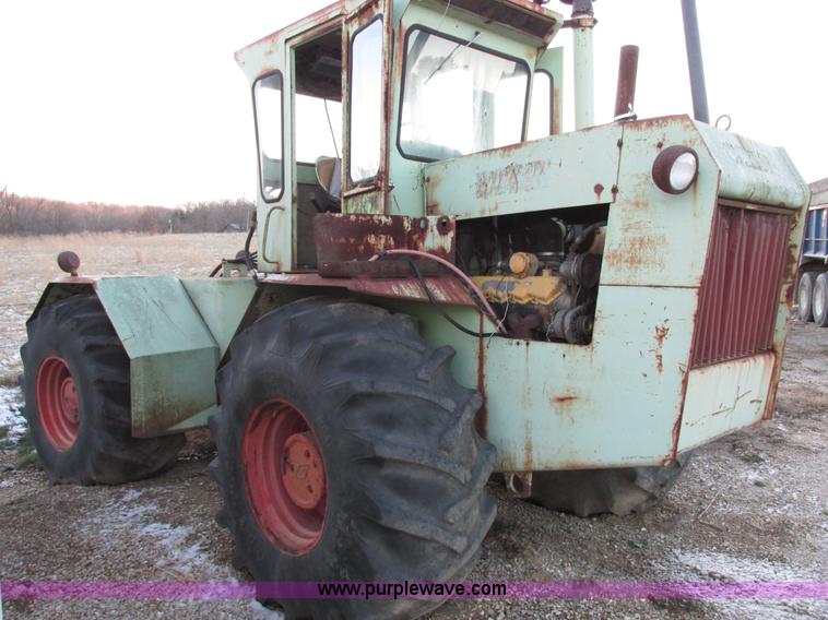 image for item E7005 Steiger 4WD tractor