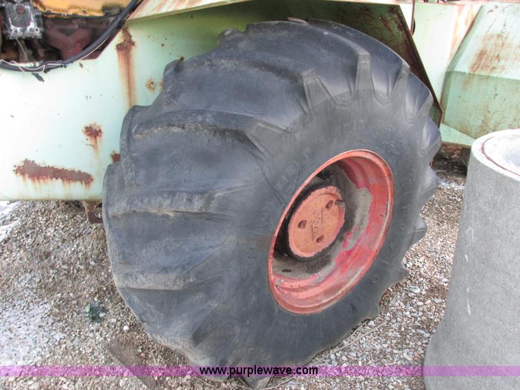 image for item E7005 Steiger 4WD tractor