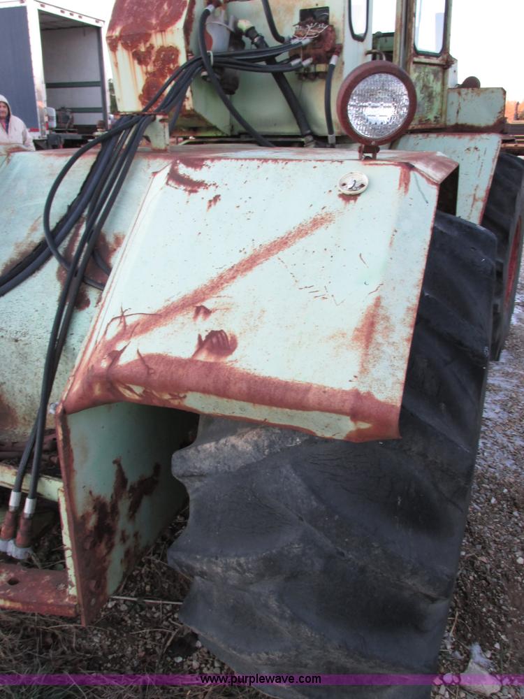 image for item E7005 Steiger 4WD tractor