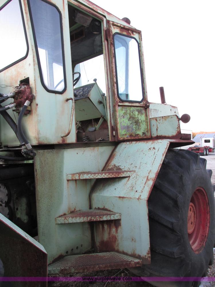 image for item E7005 Steiger 4WD tractor