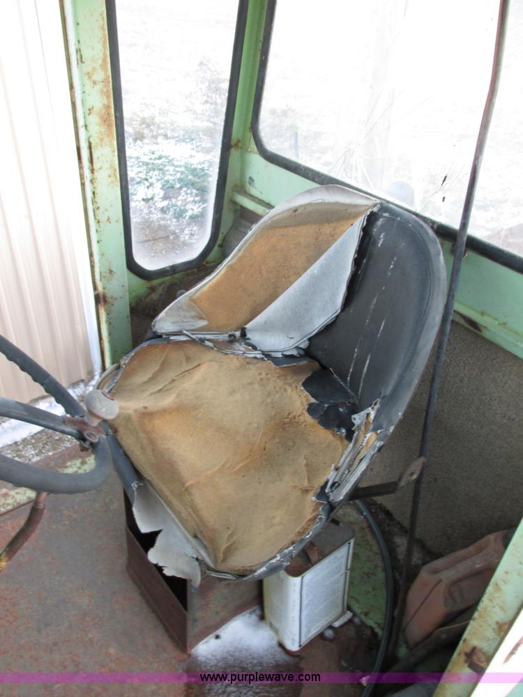 image for item E7005 Steiger 4WD tractor