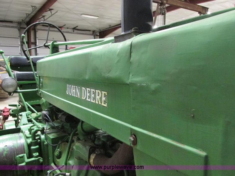 image for item E7008 1954 John Deere 60 tractor
