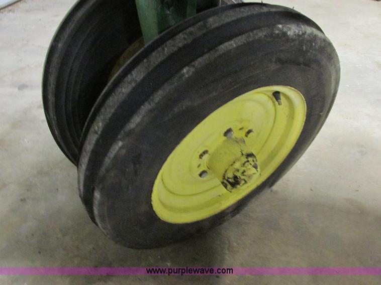 image for item E7008 1954 John Deere 60 tractor