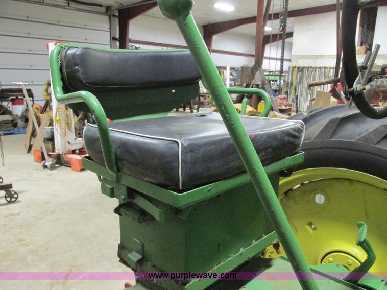 image for item E7008 1954 John Deere 60 tractor