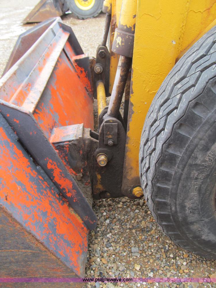 image for item E7501 Ford skid steer