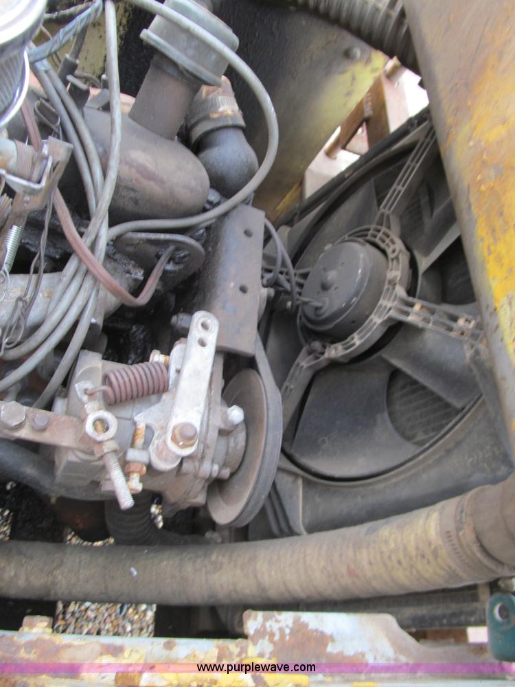 image for item E7501 Ford skid steer