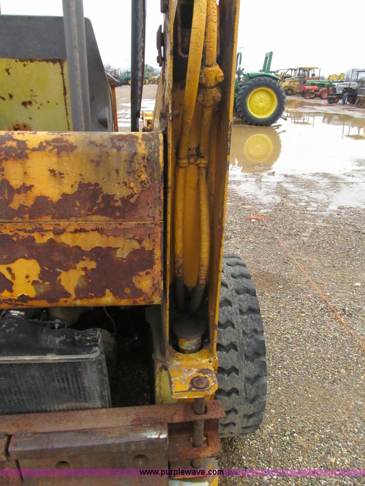 image for item E7501 Ford skid steer
