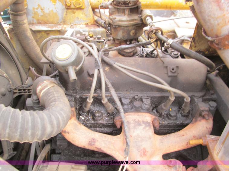 image for item E7501 Ford skid steer