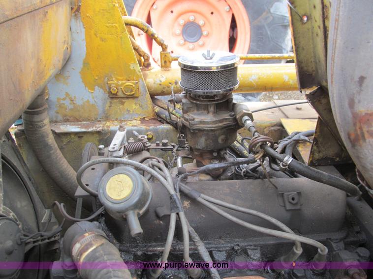 image for item E7501 Ford skid steer