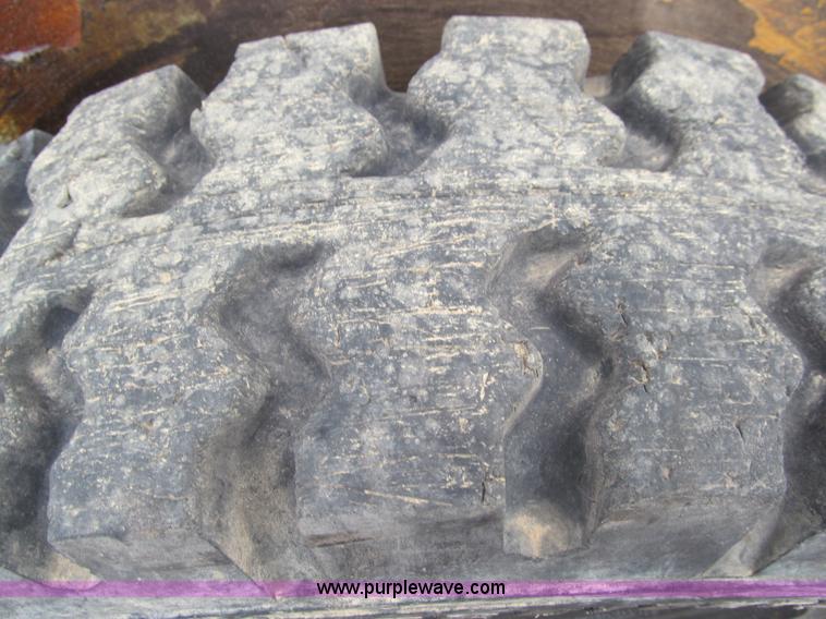 image for item E7501 Ford skid steer