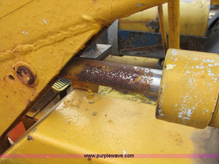 image for item E7501 Ford skid steer