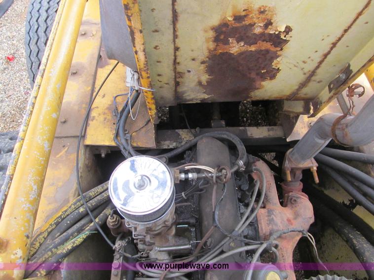 image for item E7501 Ford skid steer