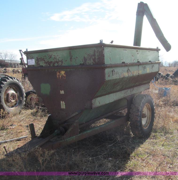 image for item E7502 John Deere 68 grain wagon