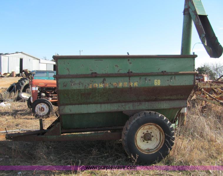 image for item E7502 John Deere 68 grain wagon