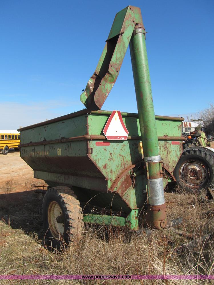 image for item E7502 John Deere 68 grain wagon