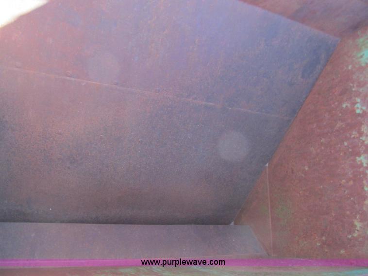 image for item E7502 John Deere 68 grain wagon