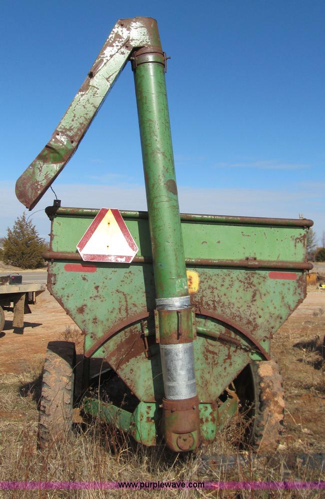 image for item E7502 John Deere 68 grain wagon
