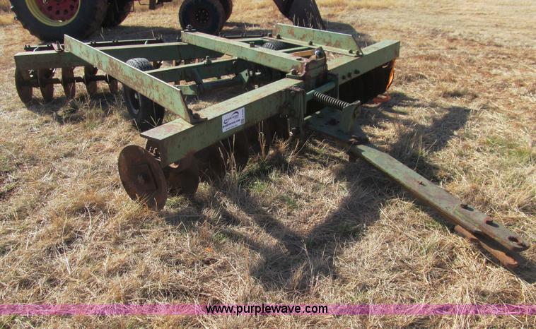 image for item E7506 John Deere 10' offset disk