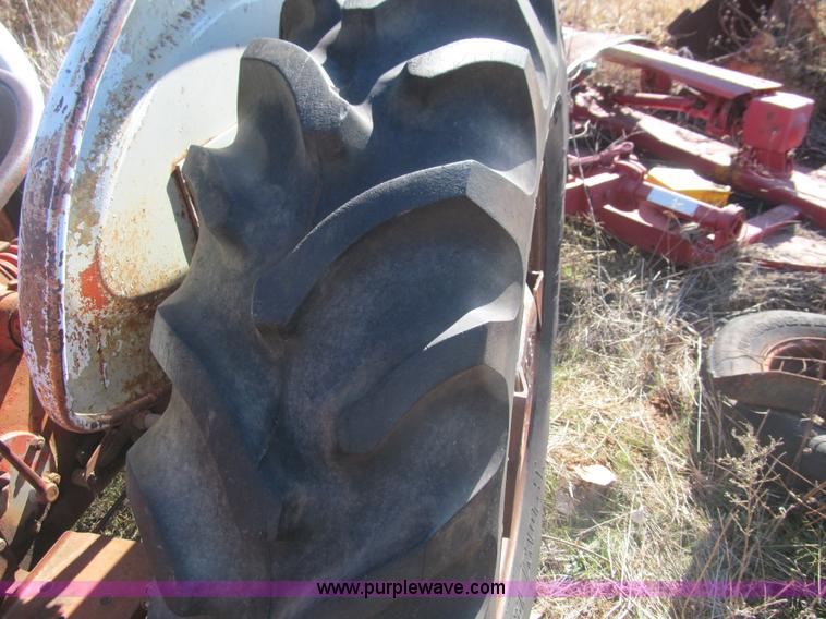 image for item E7507 Ford Workmaster 701 tractor