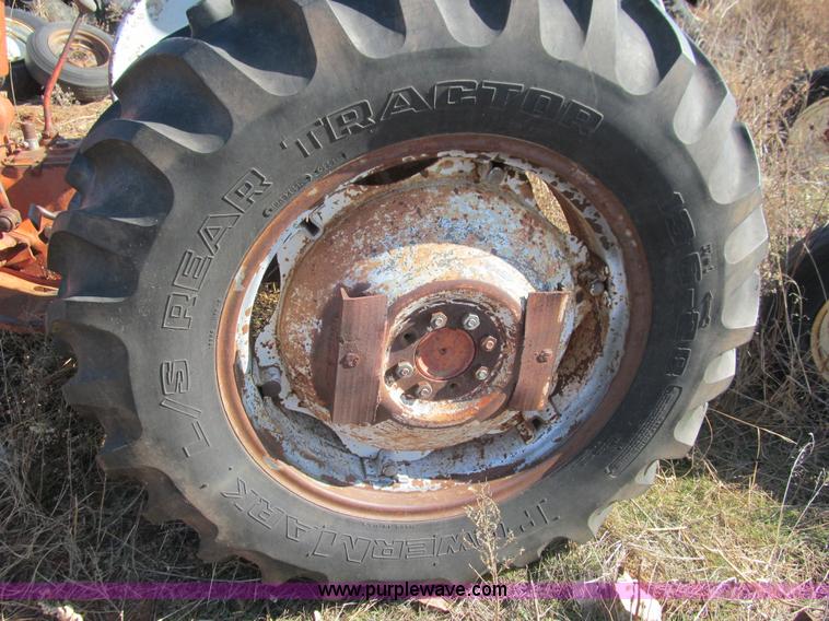 image for item E7507 Ford Workmaster 701 tractor