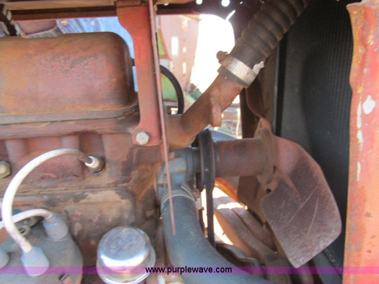 image for item E7507 Ford Workmaster 701 tractor