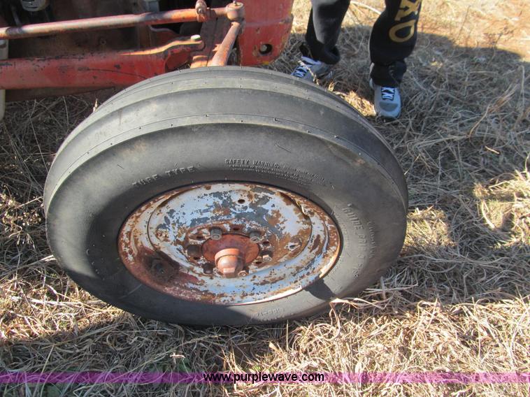 image for item E7507 Ford Workmaster 701 tractor