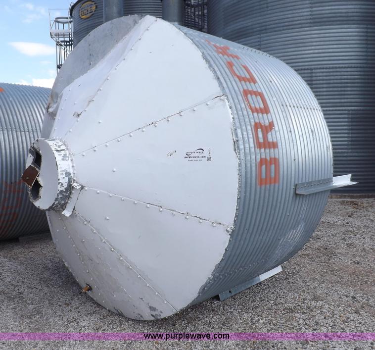 image for item F6073 Hopper bottom grain bin