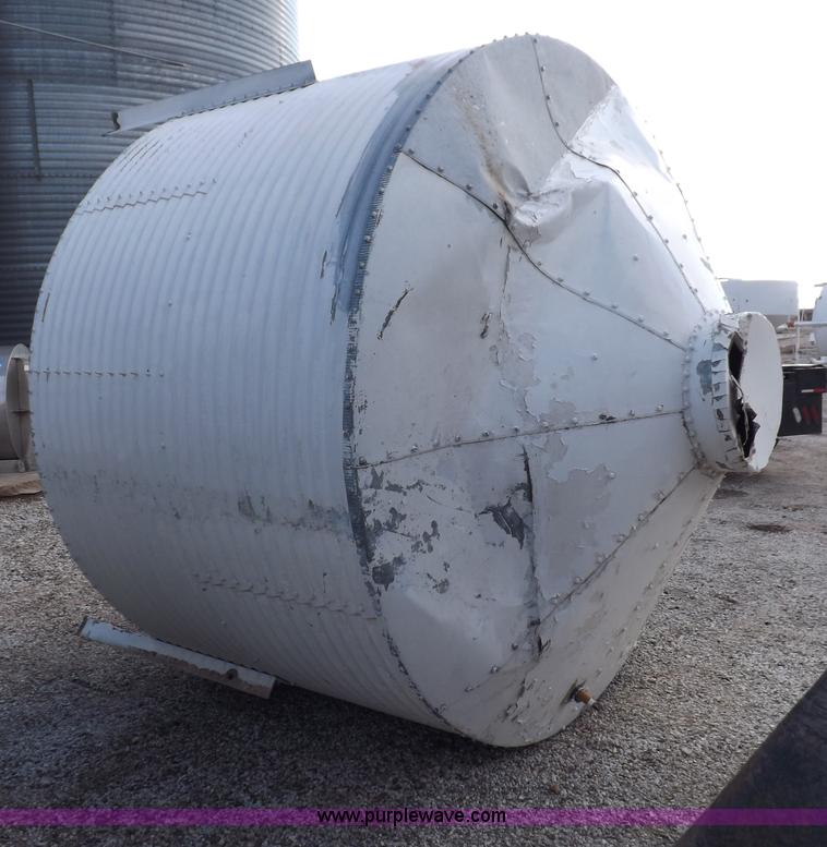 image for item F6073 Hopper bottom grain bin