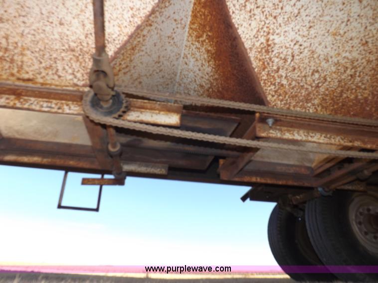 image for item F6361 1978 Rhoman 500 bushel gooseneck grain trailer