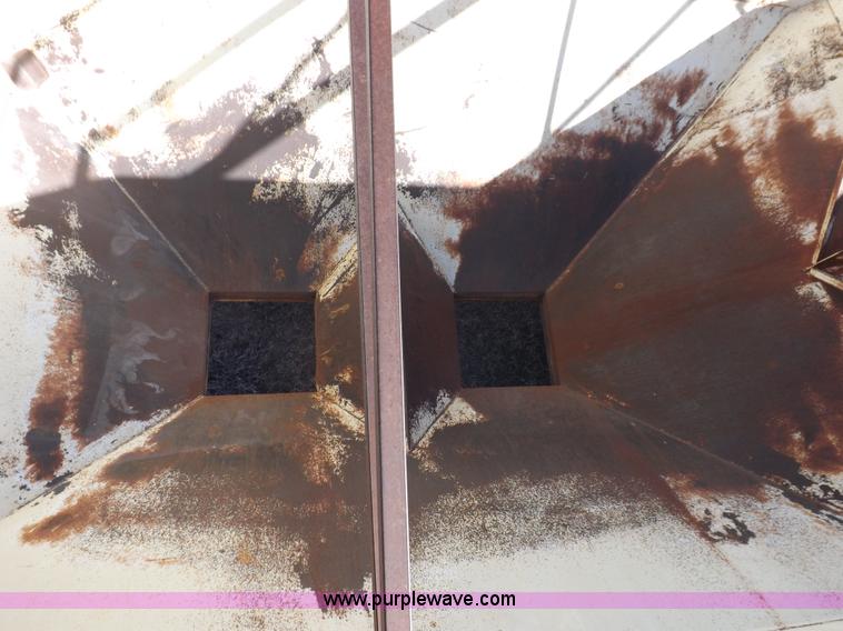 image for item F6361 1978 Rhoman 500 bushel gooseneck grain trailer