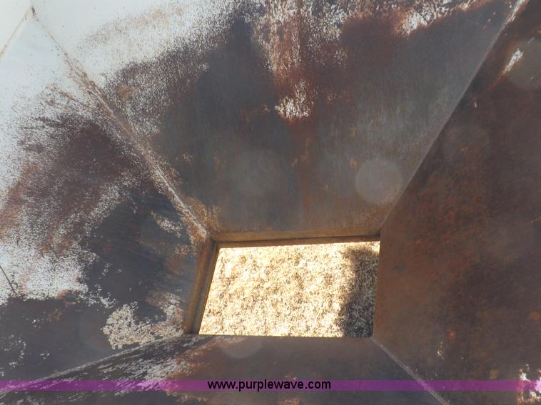 image for item F6361 1978 Rhoman 500 bushel gooseneck grain trailer