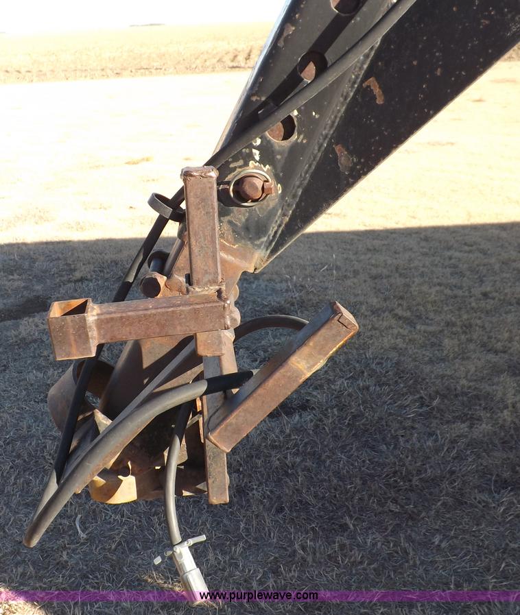 image for item F6361 1978 Rhoman 500 bushel gooseneck grain trailer