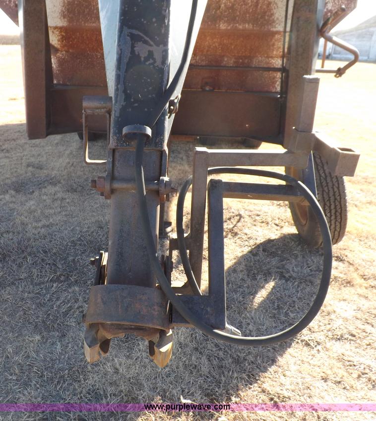 image for item F6361 1978 Rhoman 500 bushel gooseneck grain trailer