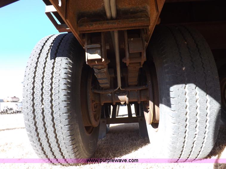 image for item F6361 1978 Rhoman 500 bushel gooseneck grain trailer