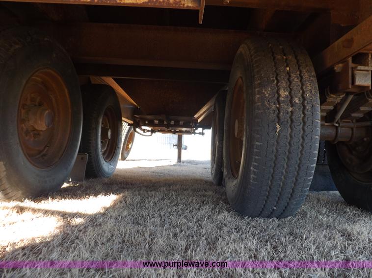 image for item F6361 1978 Rhoman 500 bushel gooseneck grain trailer