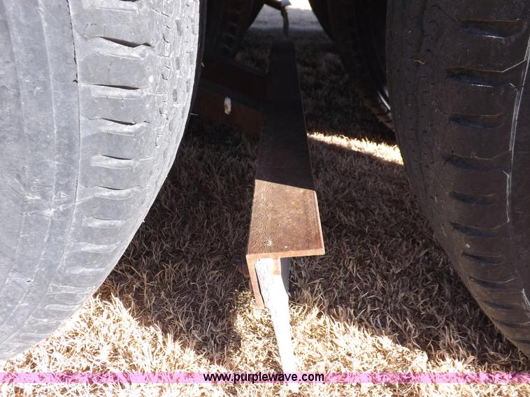 image for item F6361 1978 Rhoman 500 bushel gooseneck grain trailer