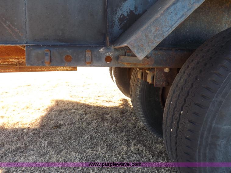 image for item F6361 1978 Rhoman 500 bushel gooseneck grain trailer