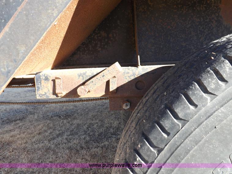 image for item F6361 1978 Rhoman 500 bushel gooseneck grain trailer