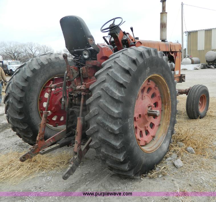 image for item G7604 1968 International F856 tractor